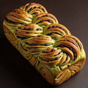 抹茶と粒あんの編みパン_2