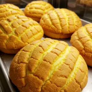 メロンパンの魅力と作り方｜美味しさの秘密と簡単レシピ-2